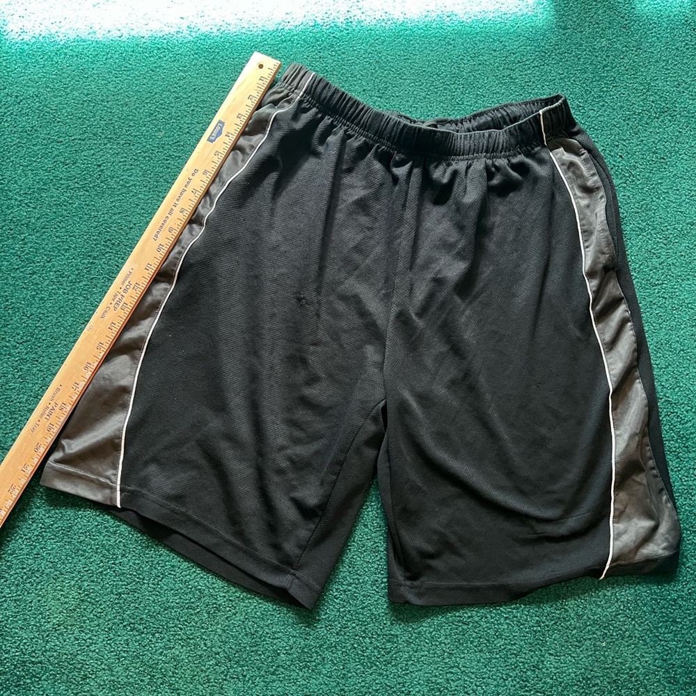 Basketball Shorts Large